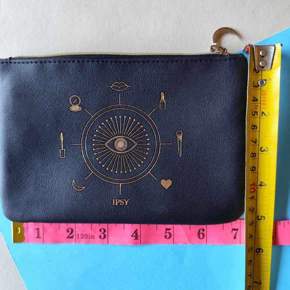 3/$25💙IPSY Glam Bag Black You're Magic Makeup Cosmetic BAG - Picture 5 of 5